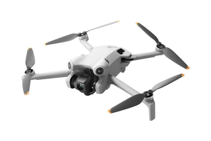 Dron DJI Mini 4 Pro, ligero y apto para zonas con restricciones de peso
