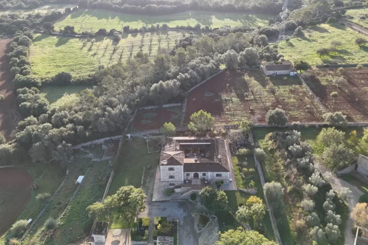 Vista general del agroturismo Ses Illes desde el aire